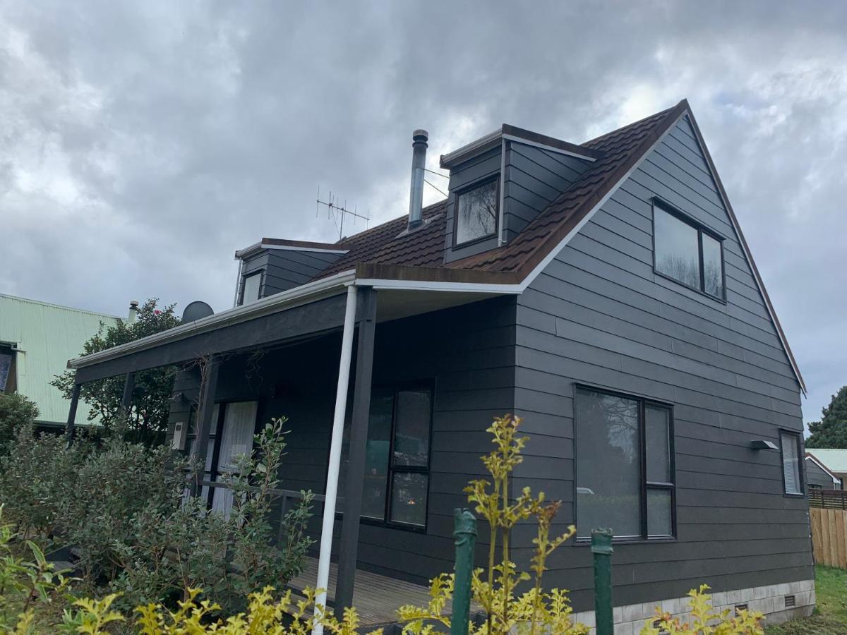 Hirangi Cottage Turangi Exterior photo